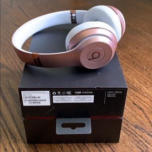 Rose Gold Beats Solo Wireless - Perfect Condition
